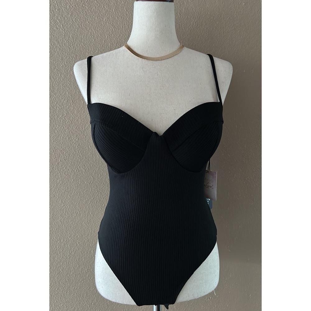 Black bodysuit with built in bra - Picture 4 of 8